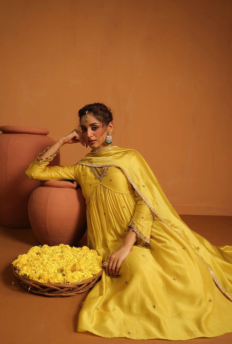 Yellow Chunnat Ishq Kurta Set