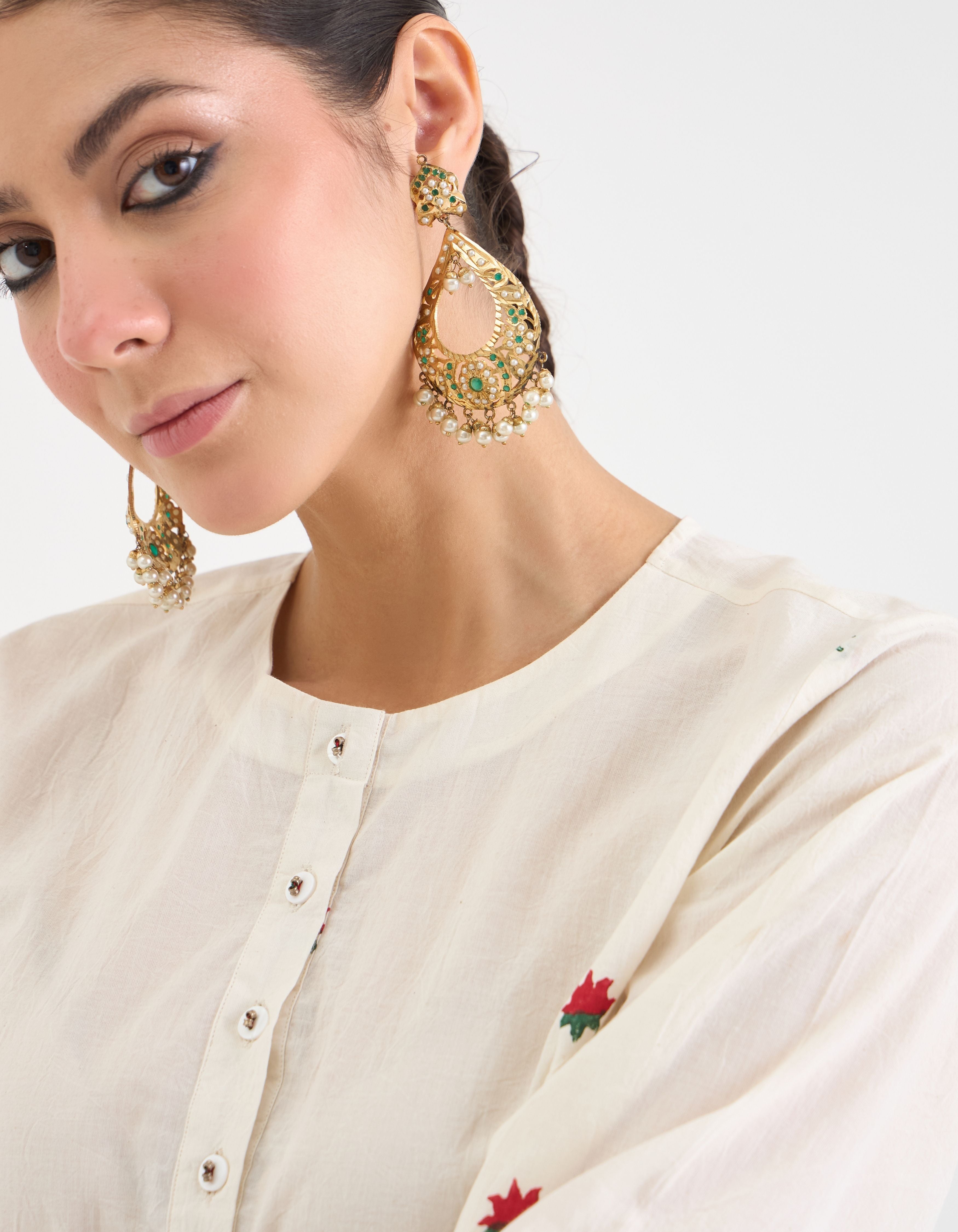 Off White Ditsy Lotus Print Sukhi Kurta Set