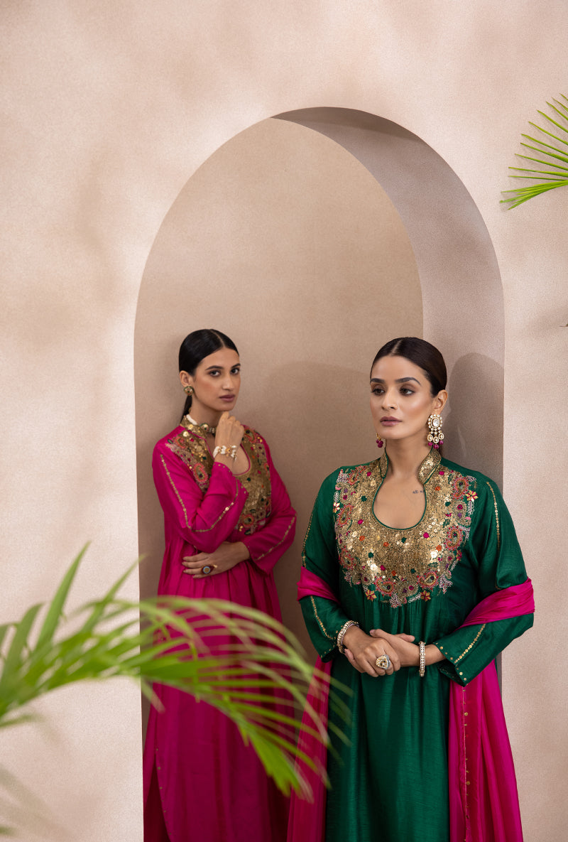 Meghna Nayyar in Pink Paisley Matka Adhira Kurta Set