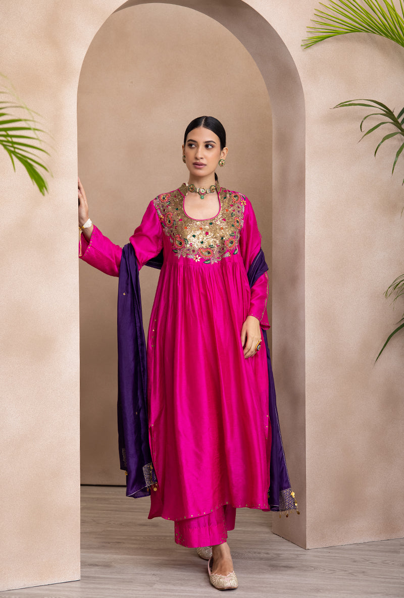 Simrann Maliik In Pink Paisley Matka Adhira Kurta Set