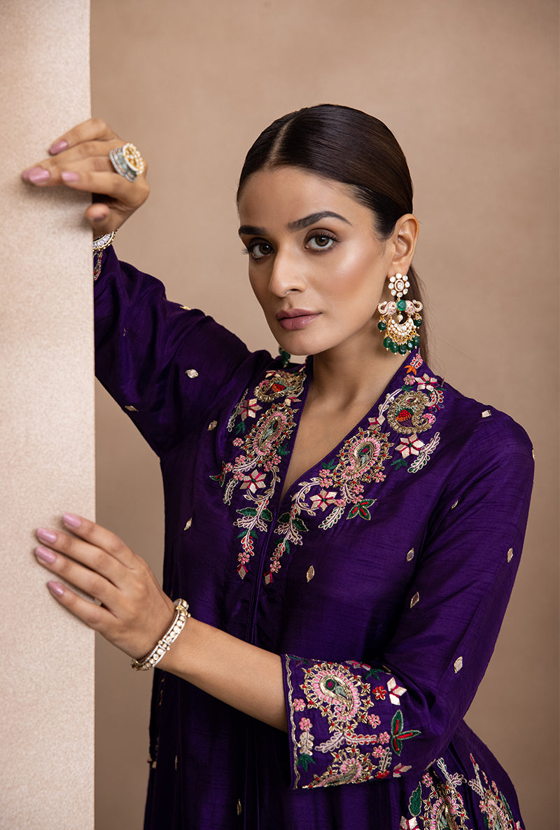 Purple V Neck Pocket Paisley Adhira Kurta Set