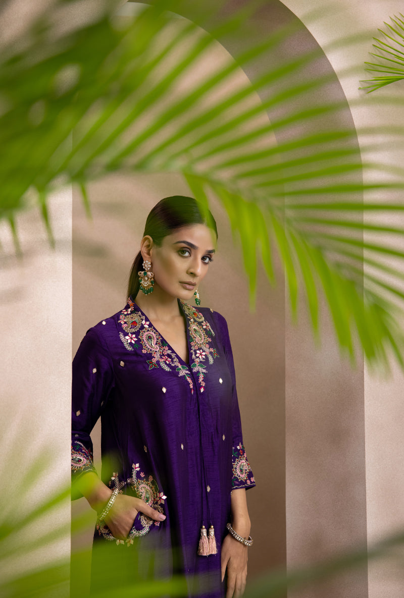 Purple V Neck Pocket Paisley Adhira Kurta Set