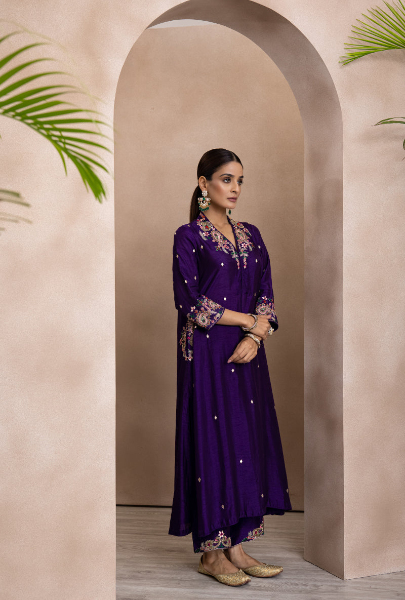 Purple V Neck Pocket Paisley Adhira Kurta Set