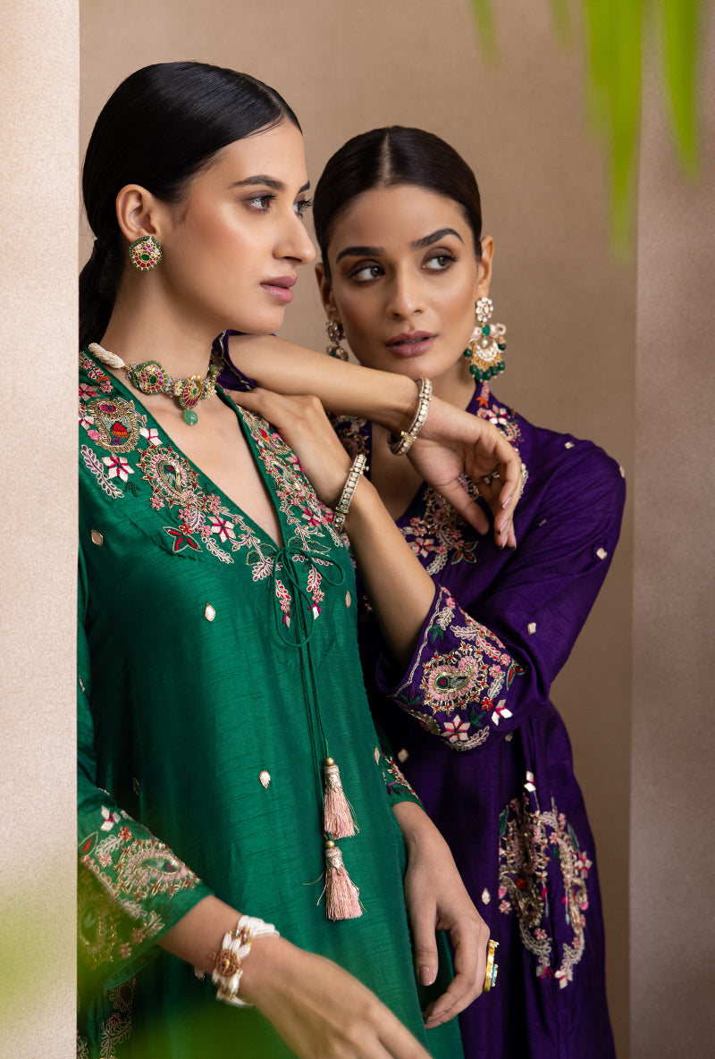 Purple V Neck Pocket Paisley Adhira Kurta Set