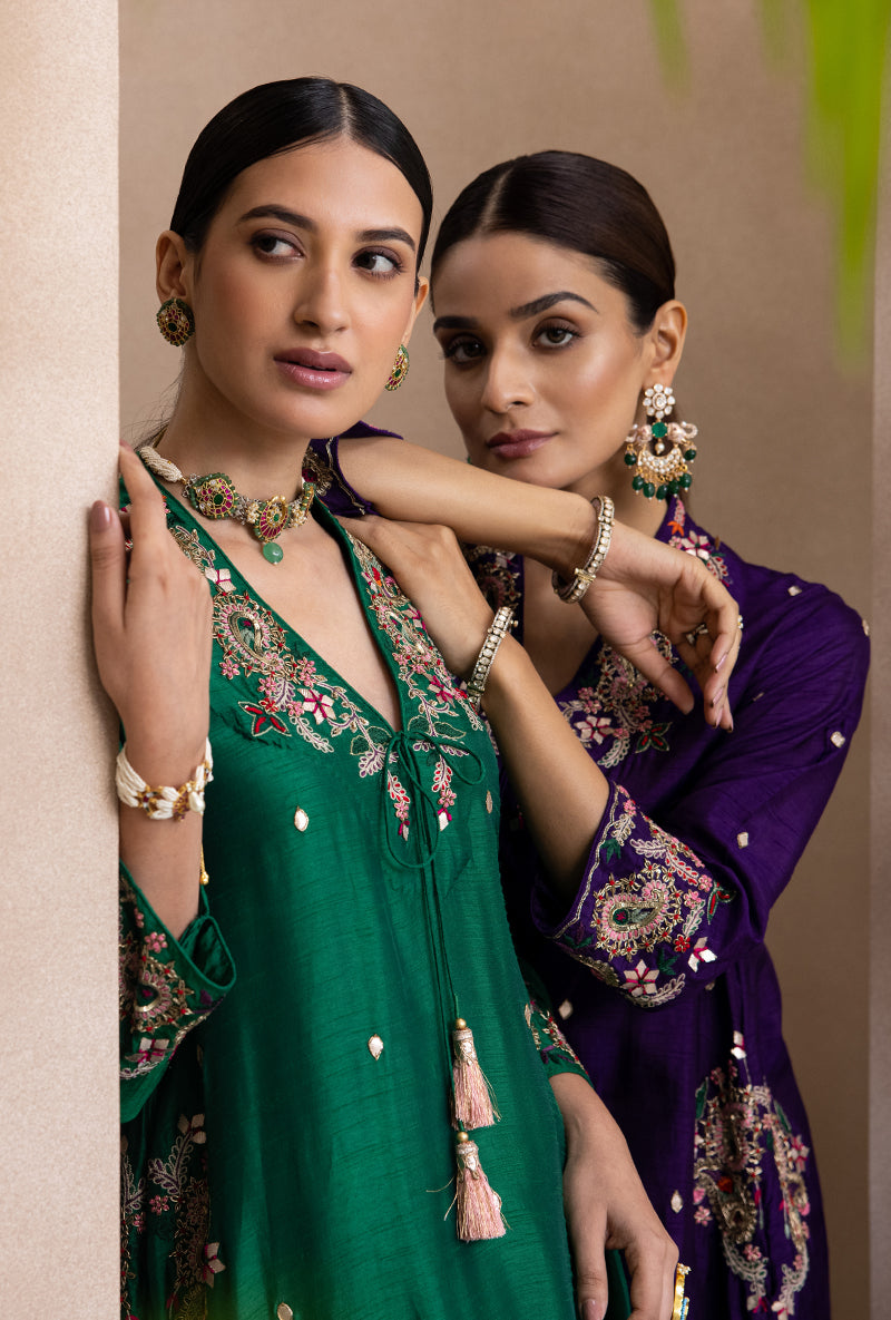 Purple V Neck Pocket Paisley Adhira Kurta Set