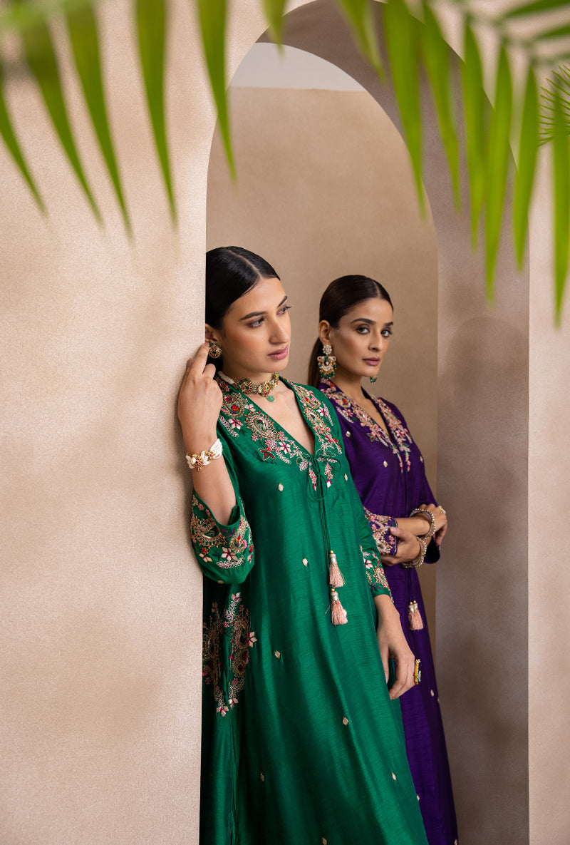 Purple V Neck Pocket Paisley Adhira Kurta Set