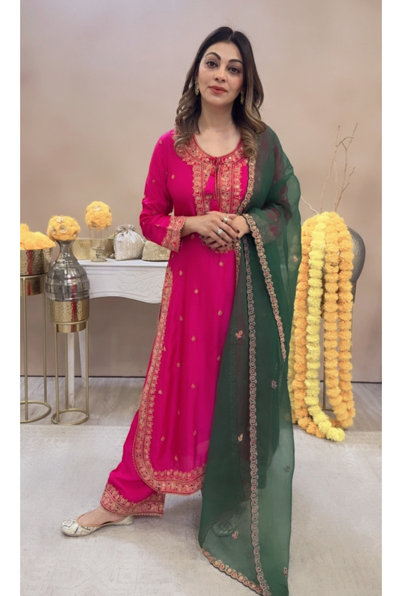 Meghna Nayyar In Rani Heavy Marodi Long Ulfat Kurta Set