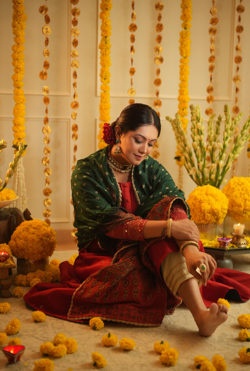 Eka Lakhani In Red Antique Sequins Fiza Kurta Set