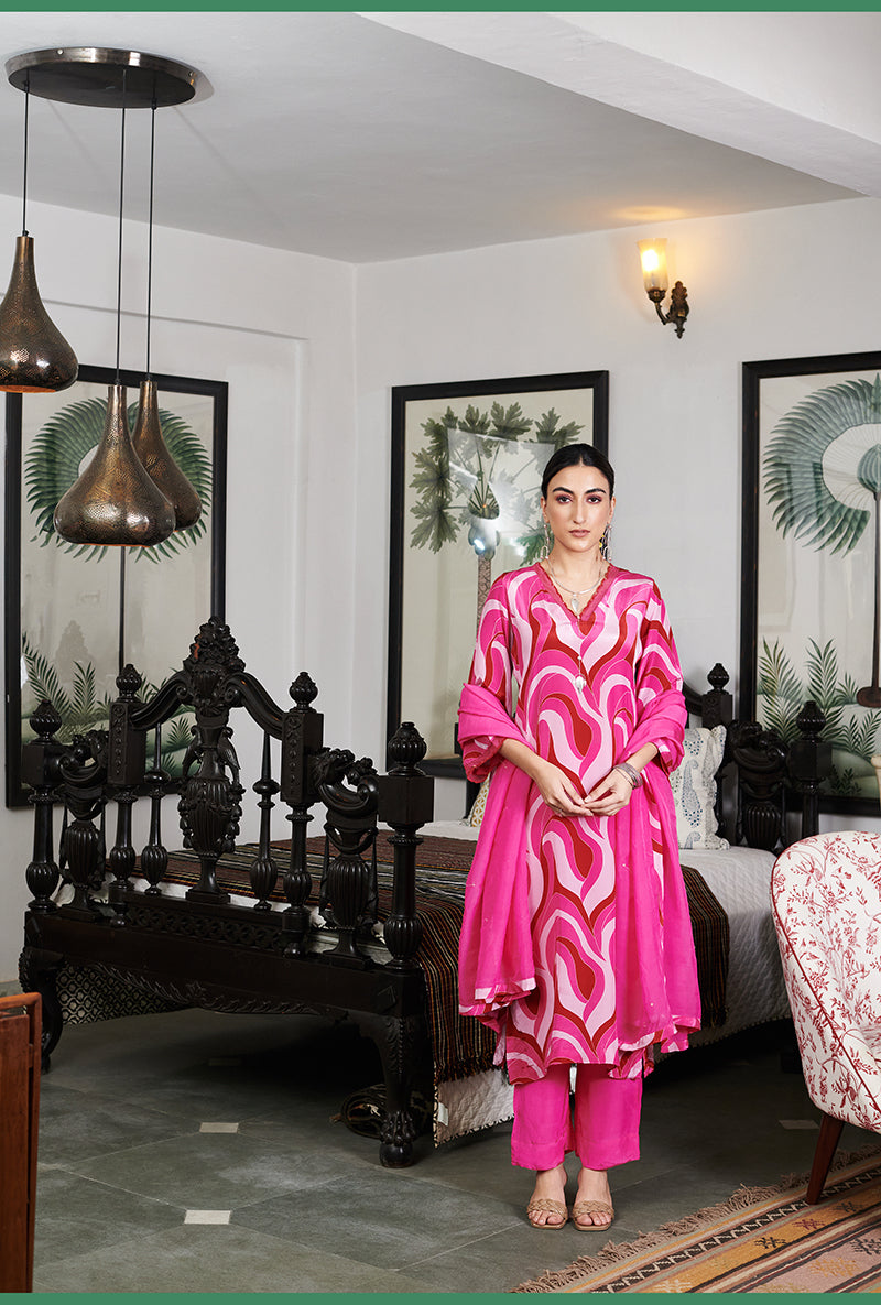 Fushia Digital Abstract Printed Summer Wishlist Kurta Set