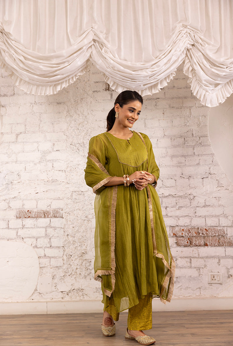 Green Hand Embroidered Khwaab Kurta Set