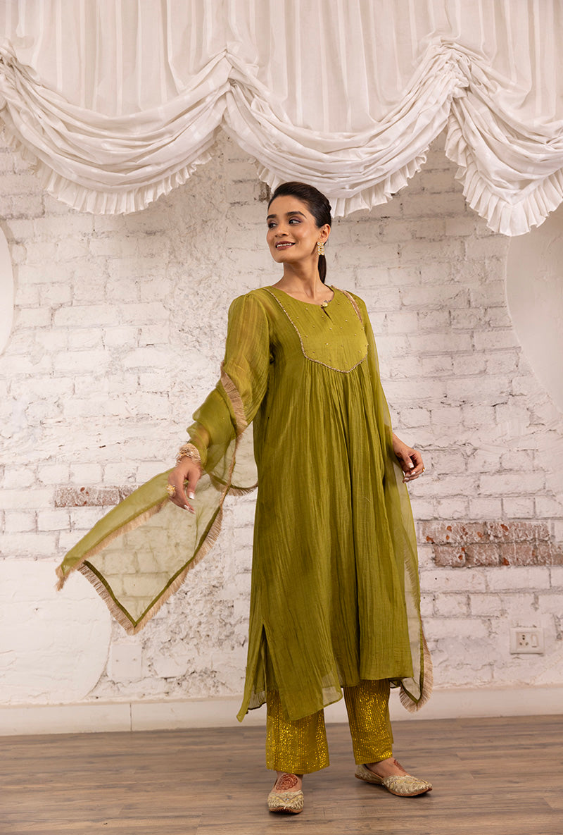Green Hand Embroidered Khwaab Kurta Set