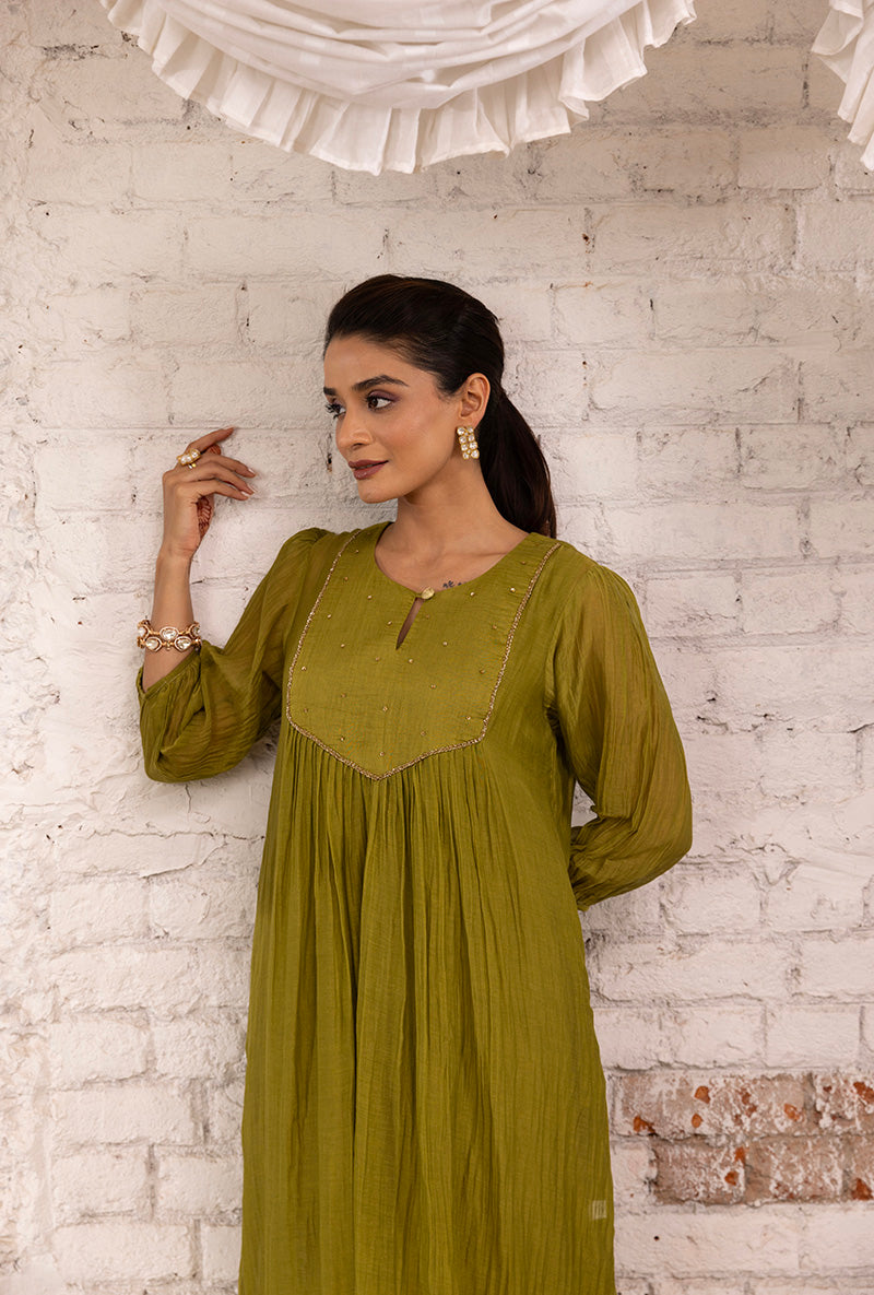 Green Hand Embroidered Khwaab Kurta Set