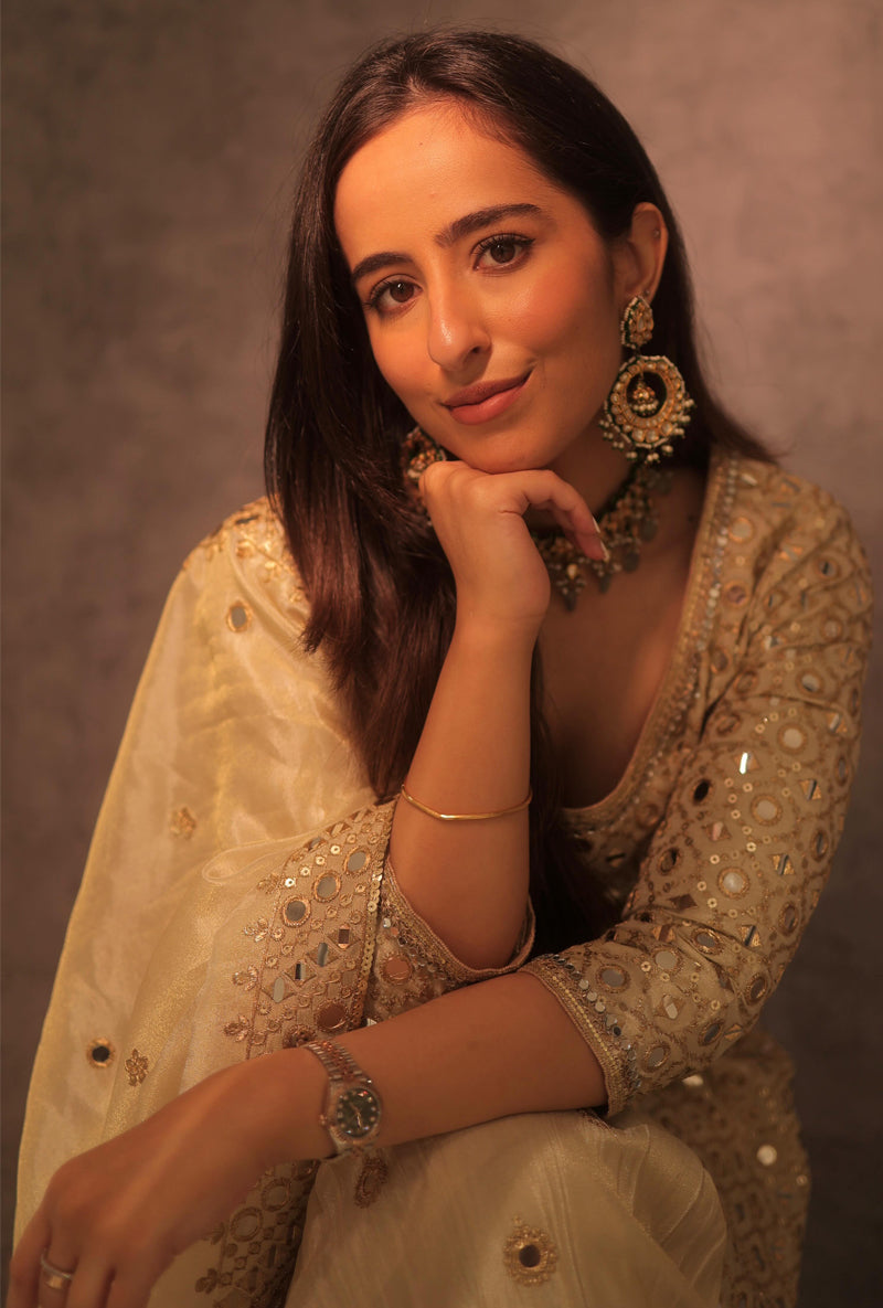 Smridhi Oberoi In Ivory Mirror Hoor Gharara Set