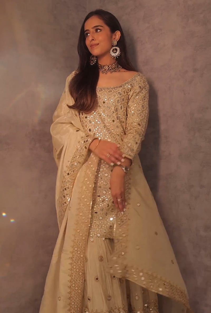 Smridhi Oberoi In Ivory Mirror Hoor Gharara Set