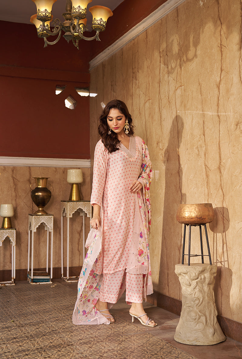 Ivory Embroidred Neck Roza Kurta Set