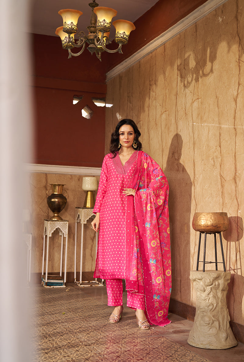 Pink Embroidred Neck Roza Kurta Set