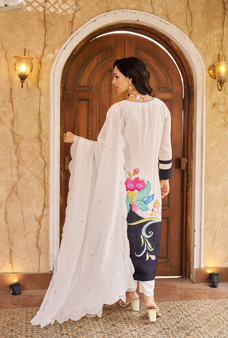Black and White Printed Nayaab Roza Kurta Set