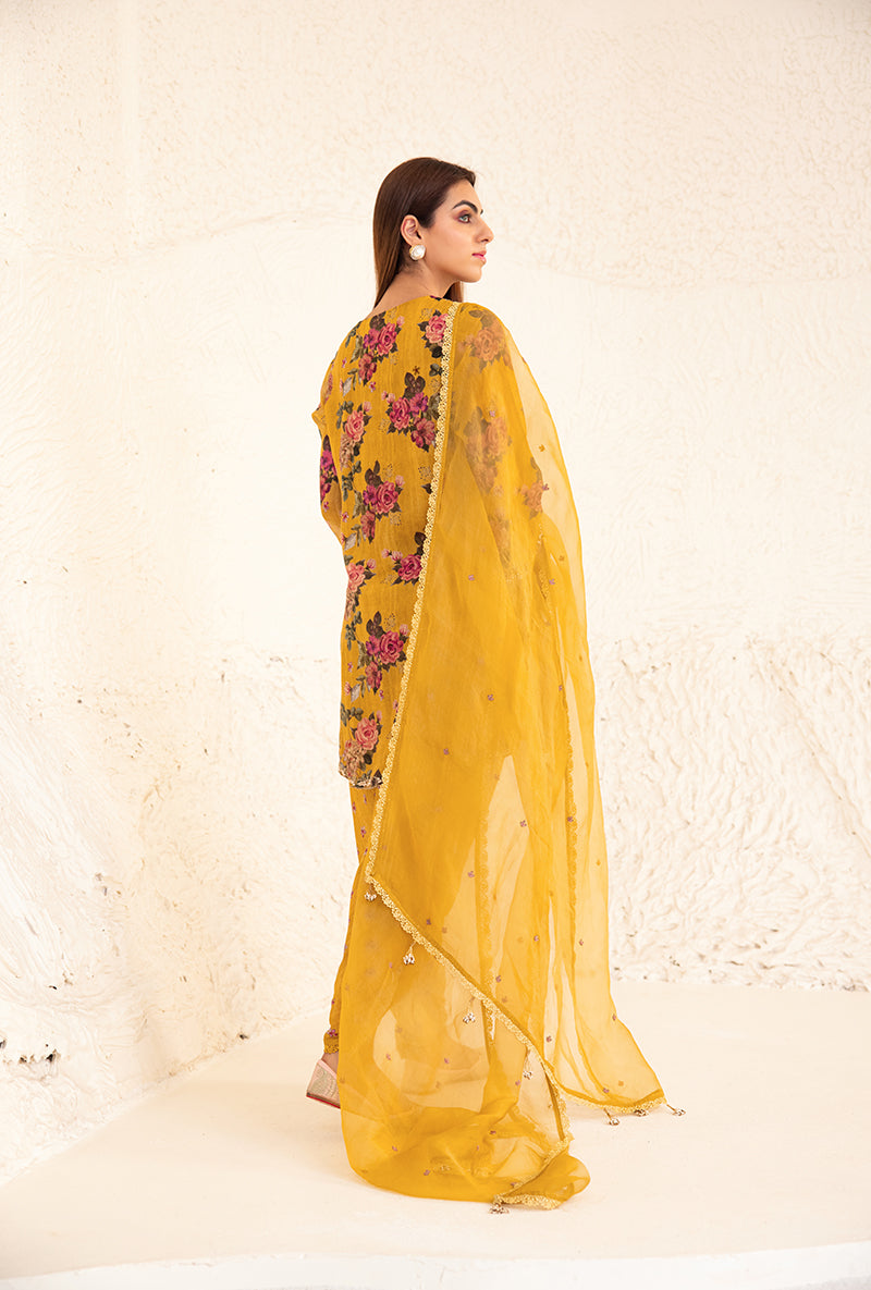 Yellow Vintage Floral Rose Tulip Izra Kurta Set