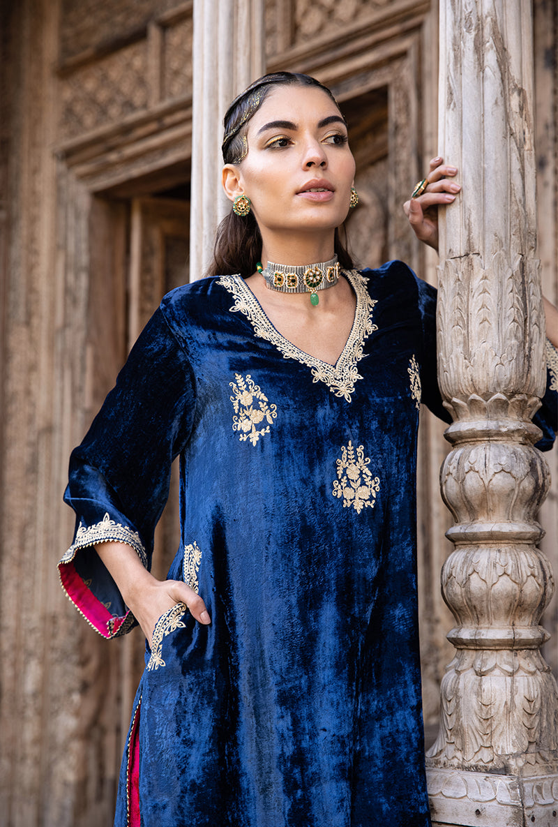 Blue Velvet V Neckline Kurta Set
