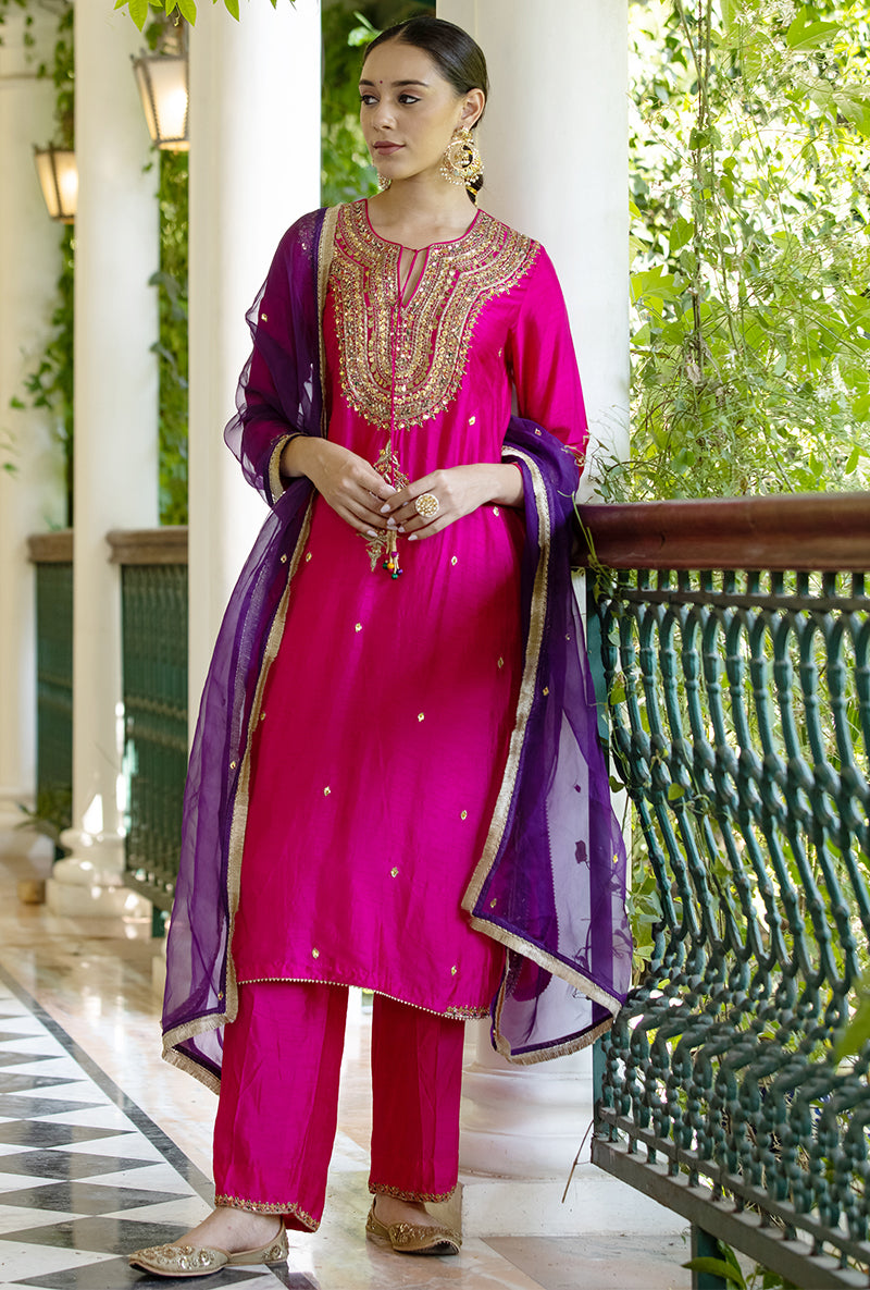 Rani Pink Resham And Zardozi Heavy-Neck Aayat Kurta Set
