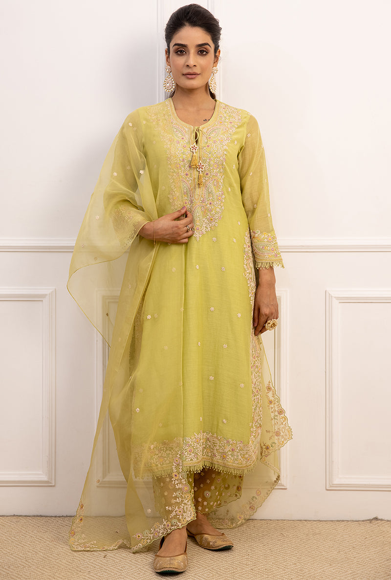 Kangana Ranaut In Mint Green Dori Paisley Long Kurta Set