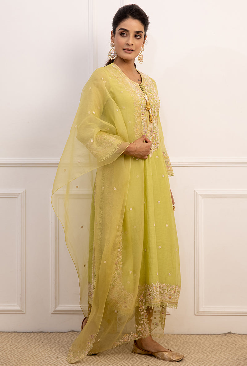 Kangana Ranaut In Mint Green Dori Paisley Long Kurta Set