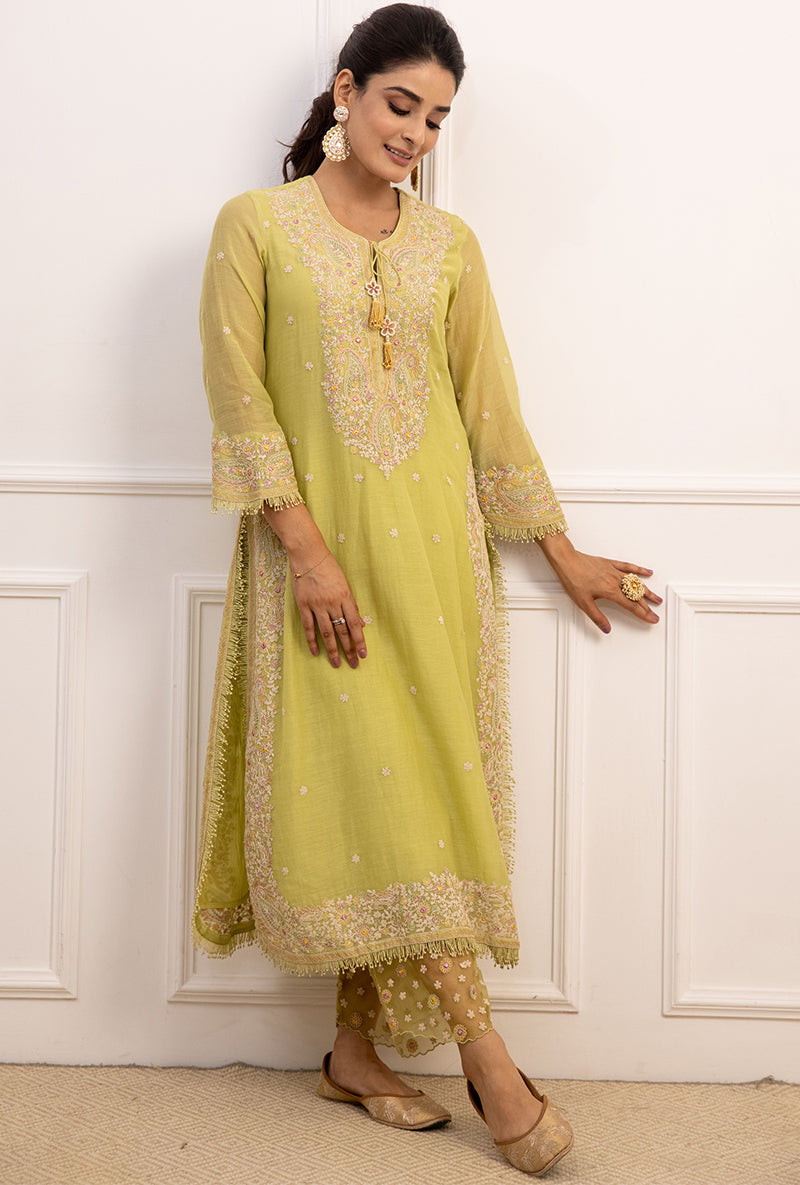 Kangana Ranaut In Mint Green Dori Paisley Long Kurta Set