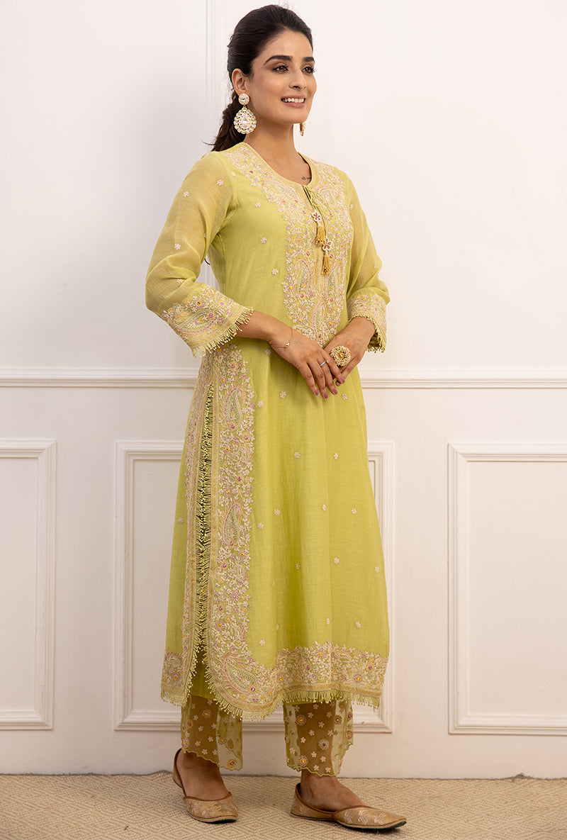 Kangana Ranaut In Mint Green Dori Paisley Long Kurta Set