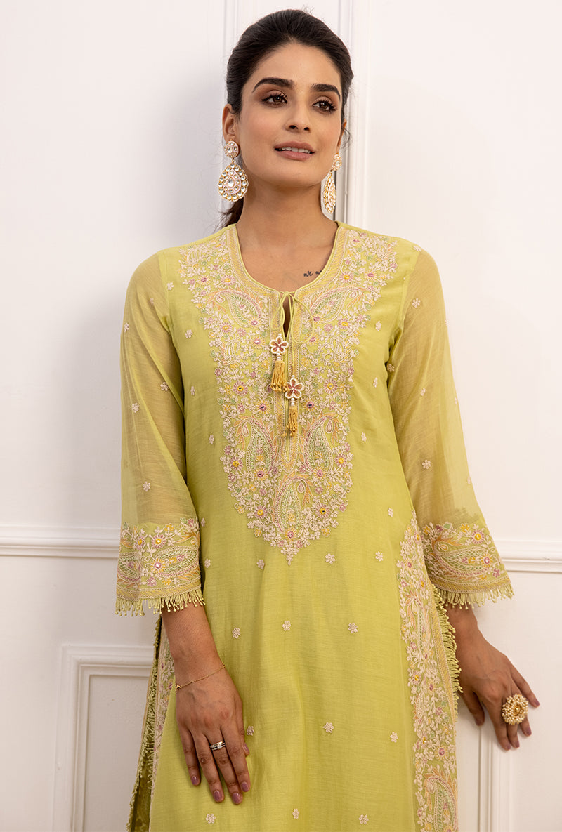 Kangana Ranaut In Mint Green Dori Paisley Long Kurta Set
