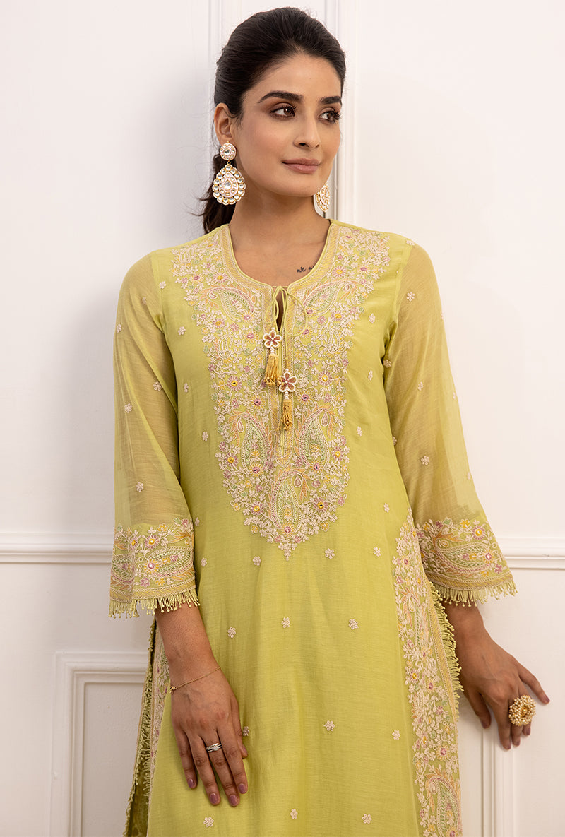 Kangana Ranaut In Mint Green Dori Paisley Long Kurta Set