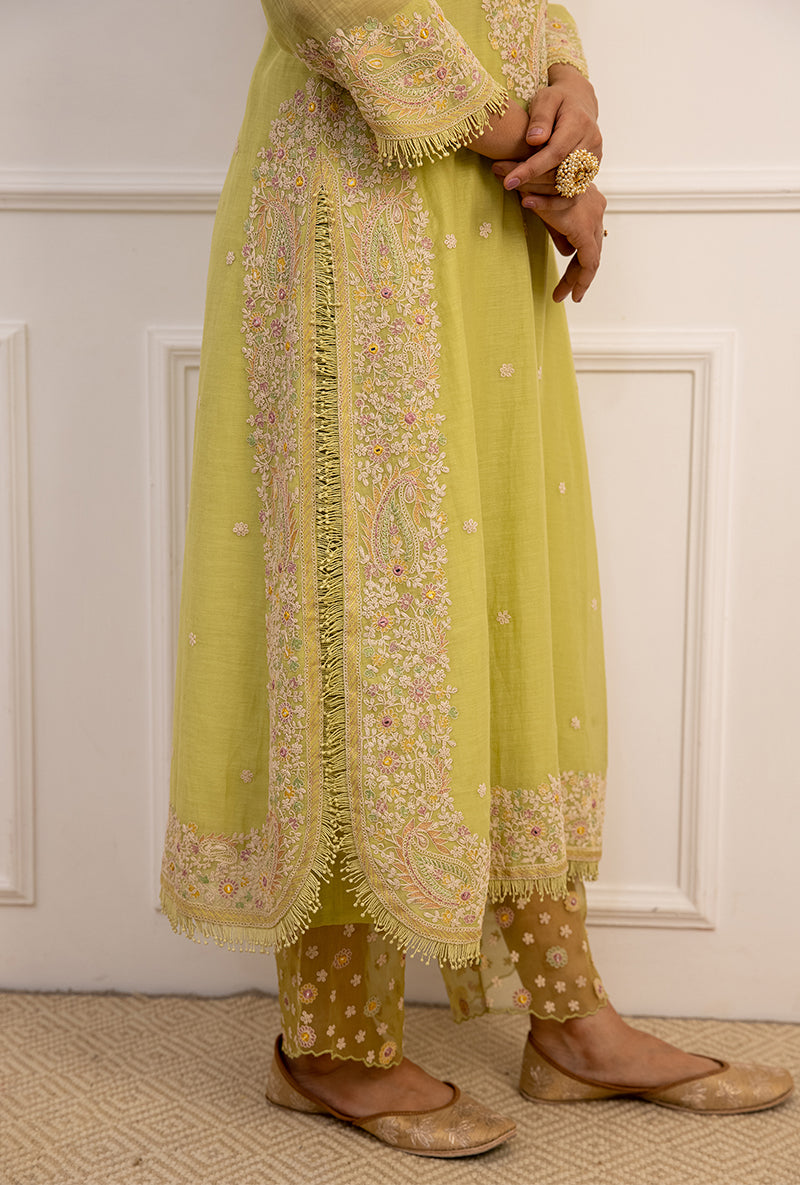 Kangana Ranaut In Mint Green Dori Paisley Long Kurta Set