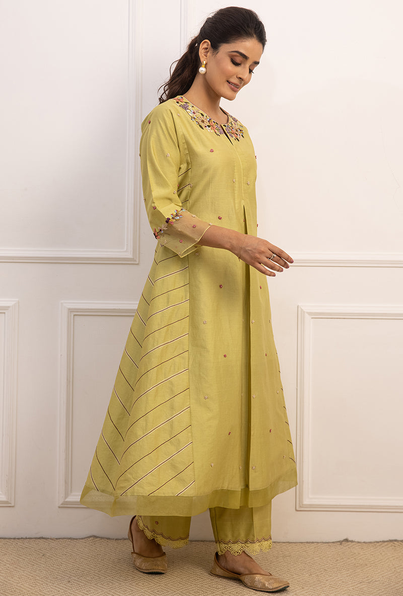 Green French Knot Side Stripe Suhaani Kurta Set