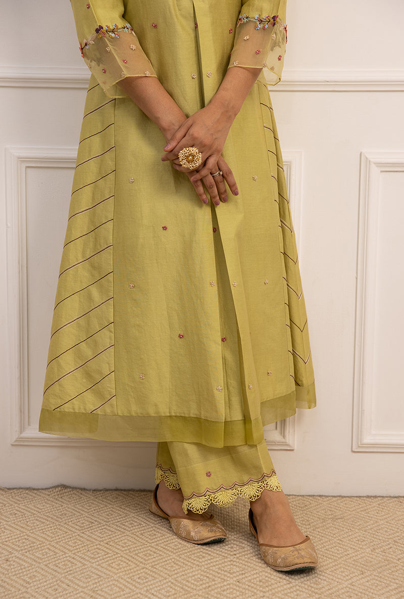 Green French Knot Side Stripe Suhaani Kurta Set