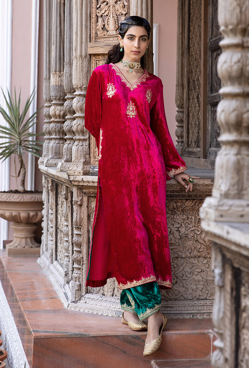 Rani Pink Velvet V Neckline Kurta Set