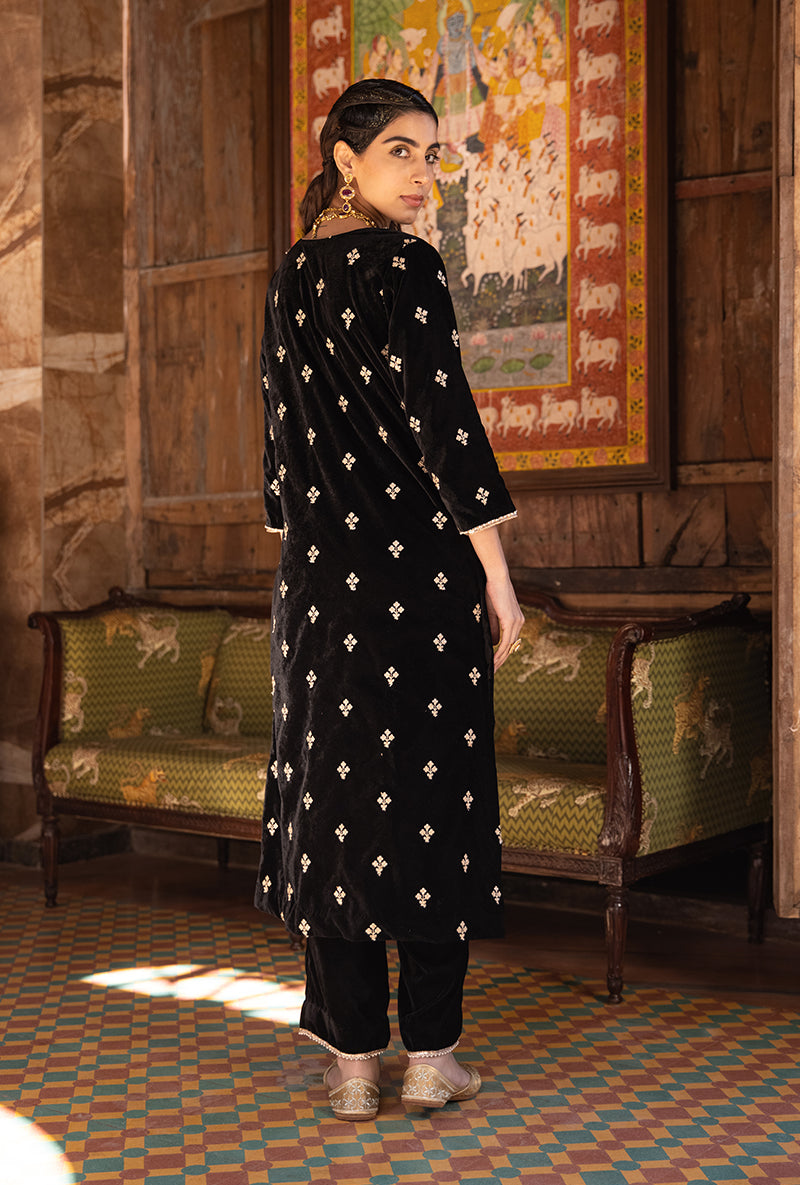 Black Classic Butti Velvet Aarzoo Kurta Set