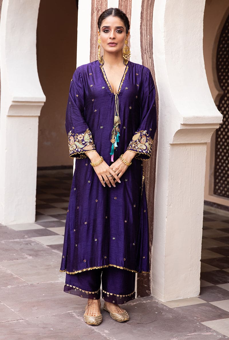 Mehal Kejriwal In Purple Mughal Jaal Heavy Sleeve Ulfat Kurta Set