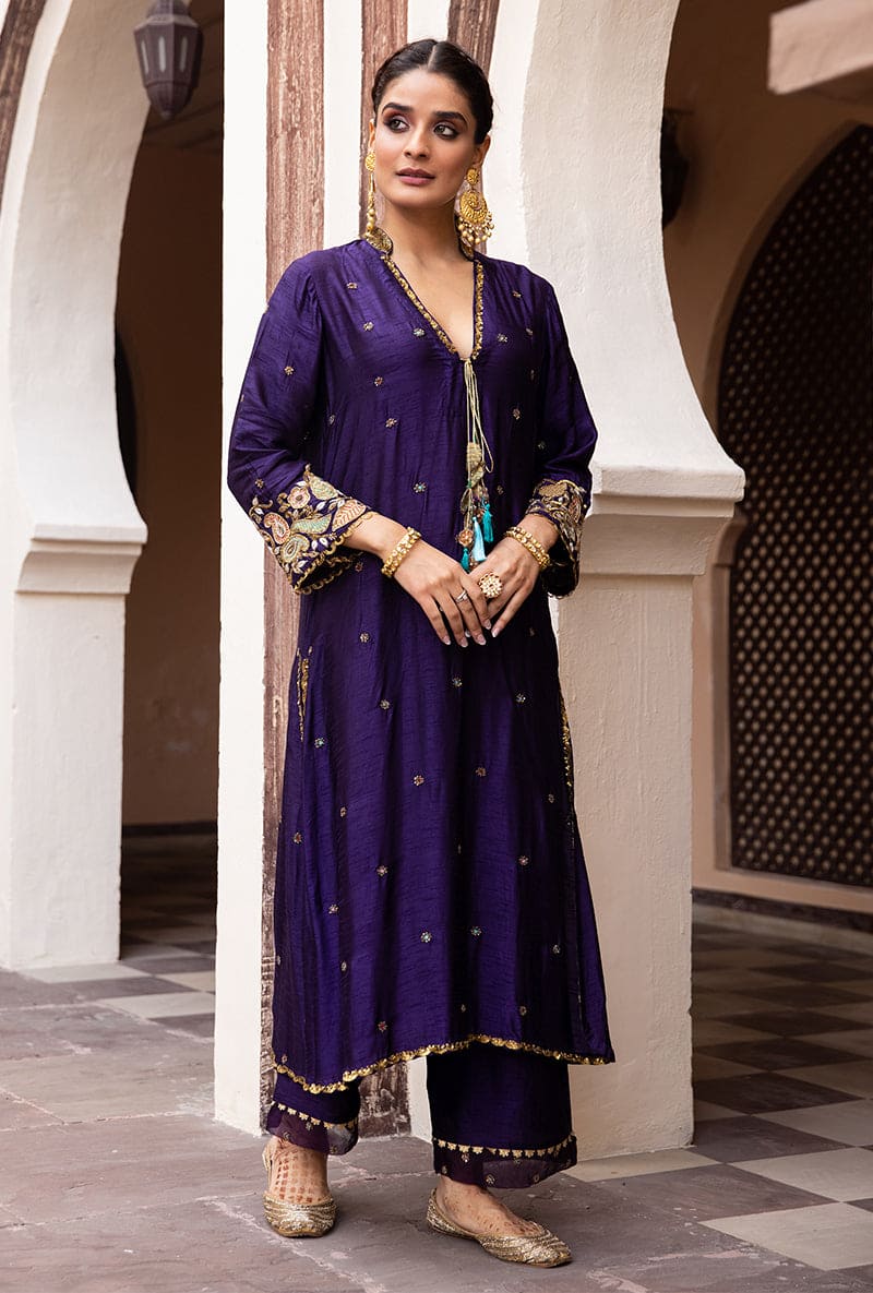Mehal Kejriwal In Purple Mughal Jaal Heavy Sleeve Ulfat Kurta Set