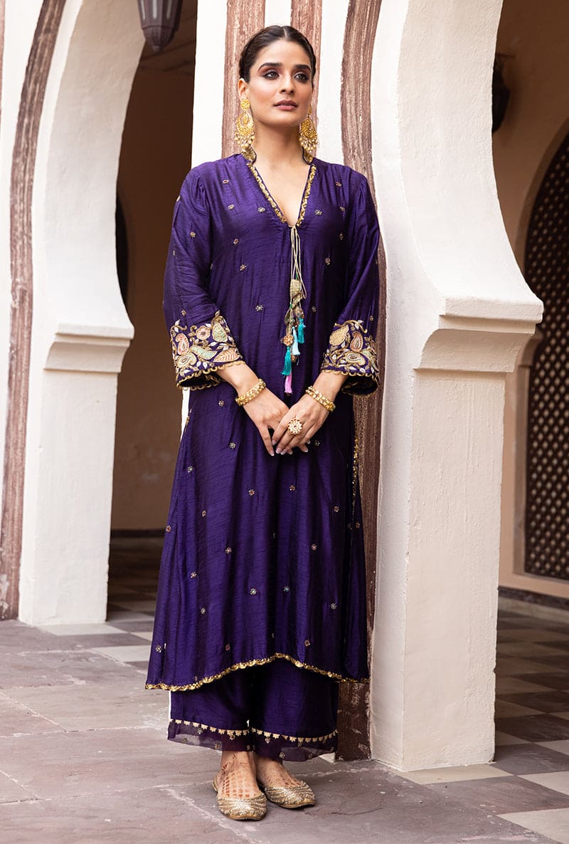 Mehal Kejriwal In Purple Mughal Jaal Heavy Sleeve Ulfat Kurta Set
