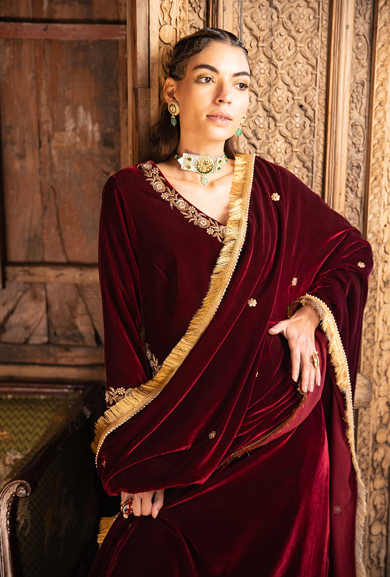 Maroon V Neck And Pocket Velvet Aarzoo Kurta Set