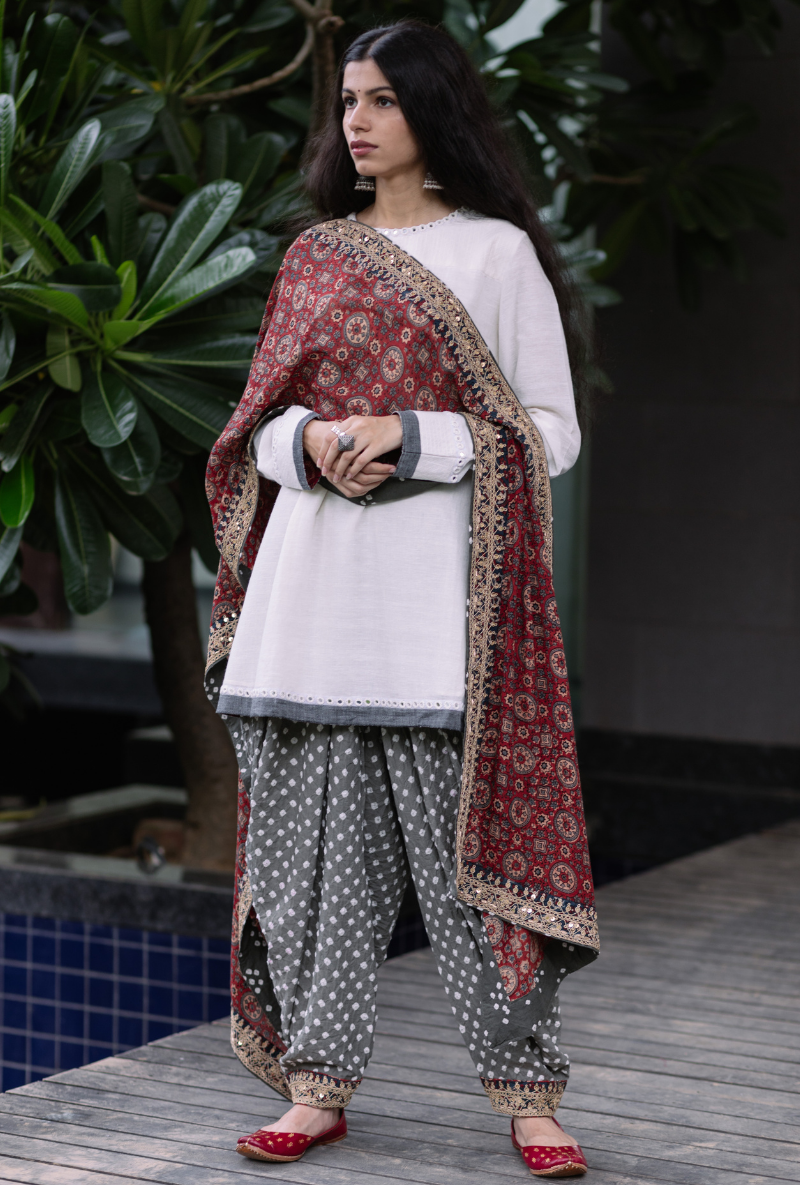 Ivory Saanjh Dhoti Salwar Set