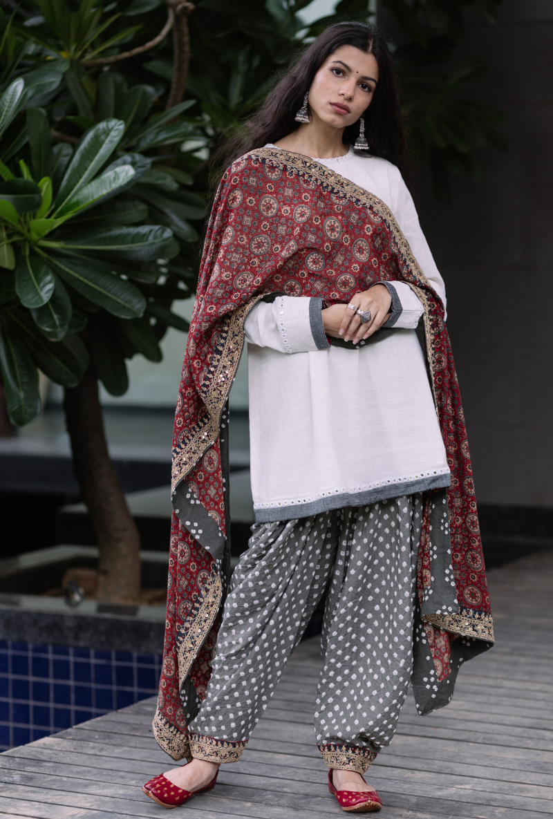 Ivory Saanjh Dhoti Salwar Set