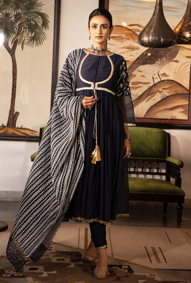 Blue Thread Work Kurta Set