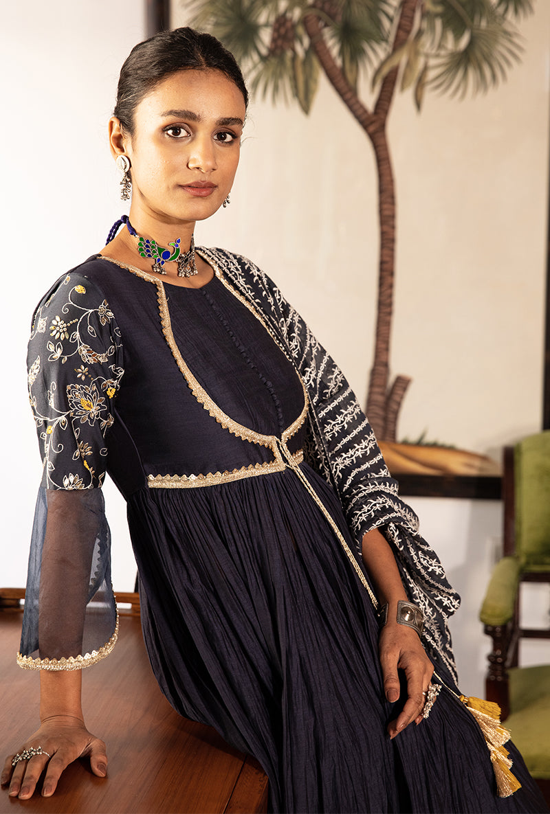 Blue Thread Work Kurta Set