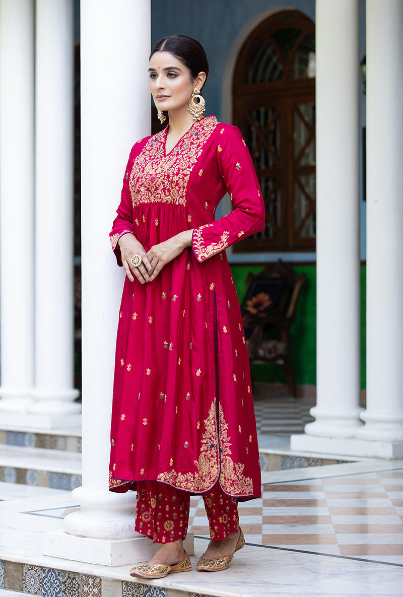 Pink Kairi Buta Front Pleat Zeenat Kurta Set