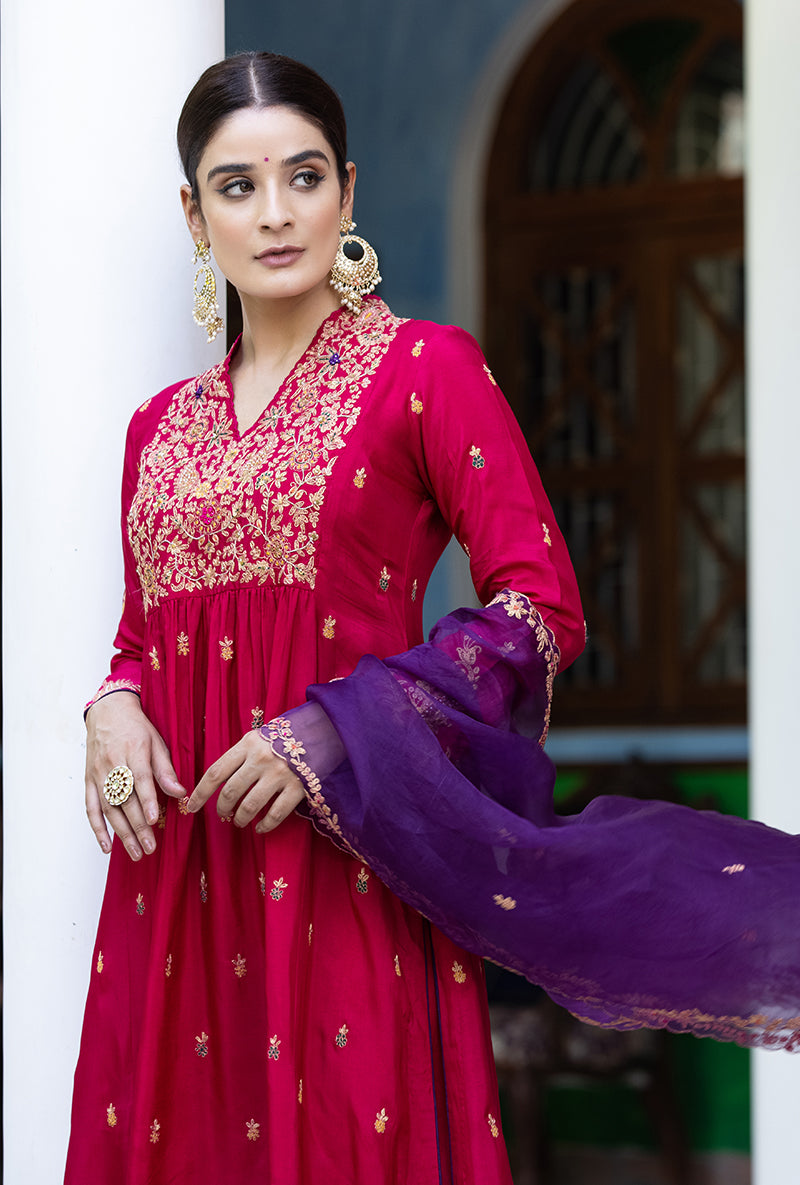 Pink Kairi Buta Front Pleat Zeenat Kurta Set