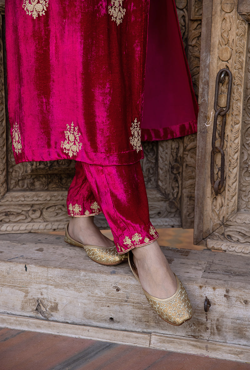 Rani Pink Velvet Classic Falak Kurta Set