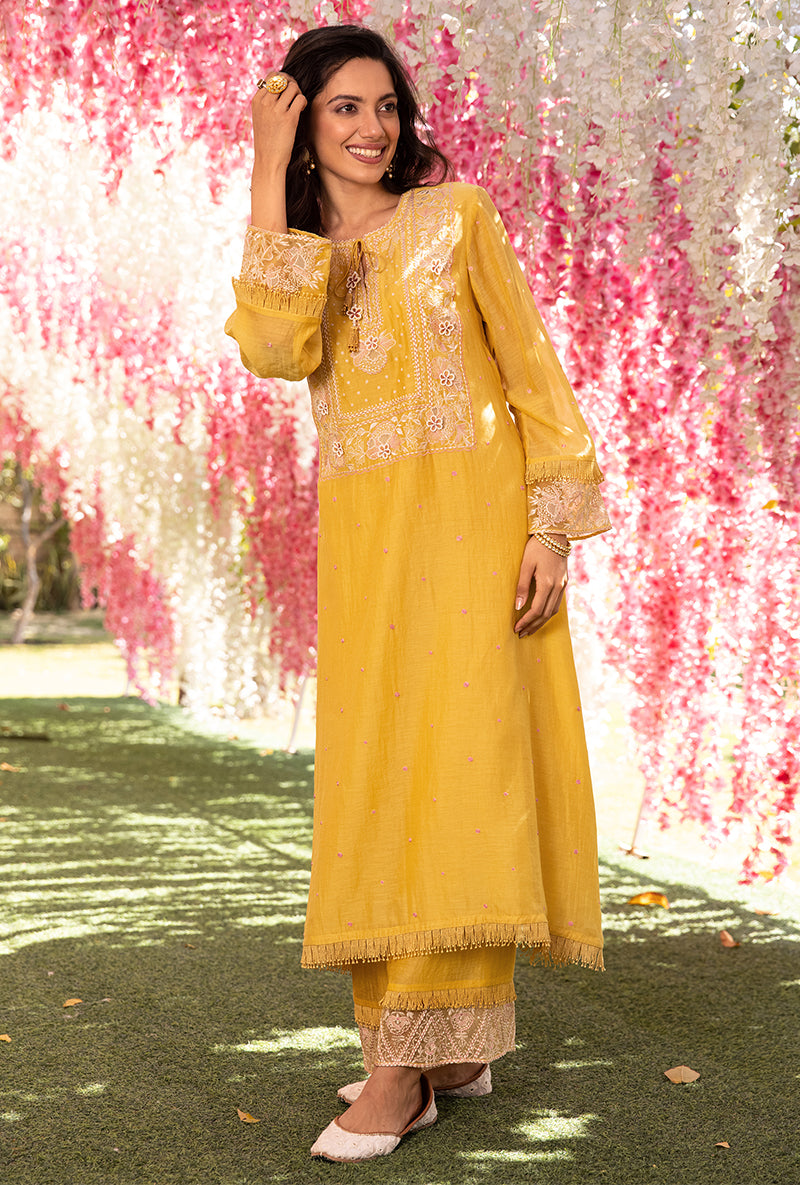 Yellow Thread Jaal Square Neck Aafreen Kurta Set