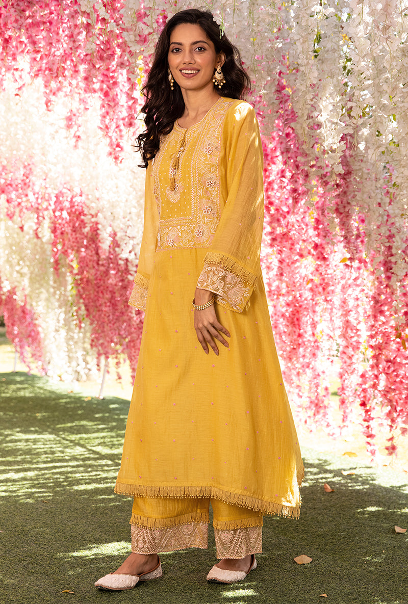 Yellow Thread Jaal Square Neck Aafreen Kurta Set