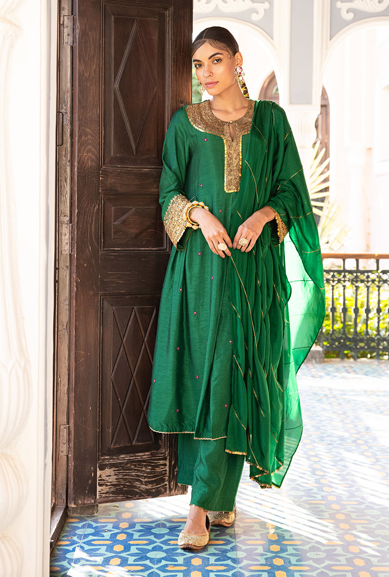 Green Heavy Pitta Neck & Marodi Sleeves Sunehri Kurta Set