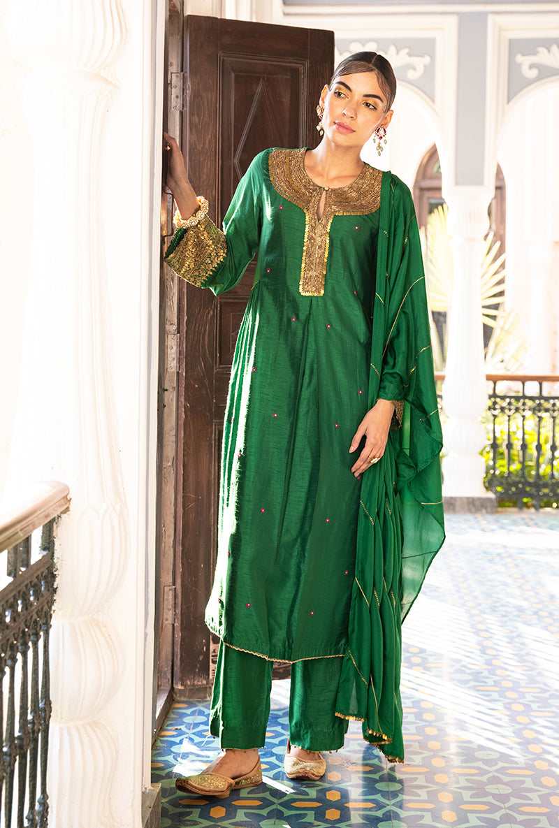 Green Heavy Pitta Neck & Marodi Sleeves Sunehri Kurta Set